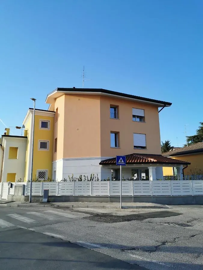 The Orange Flat Apartment Bussolengo