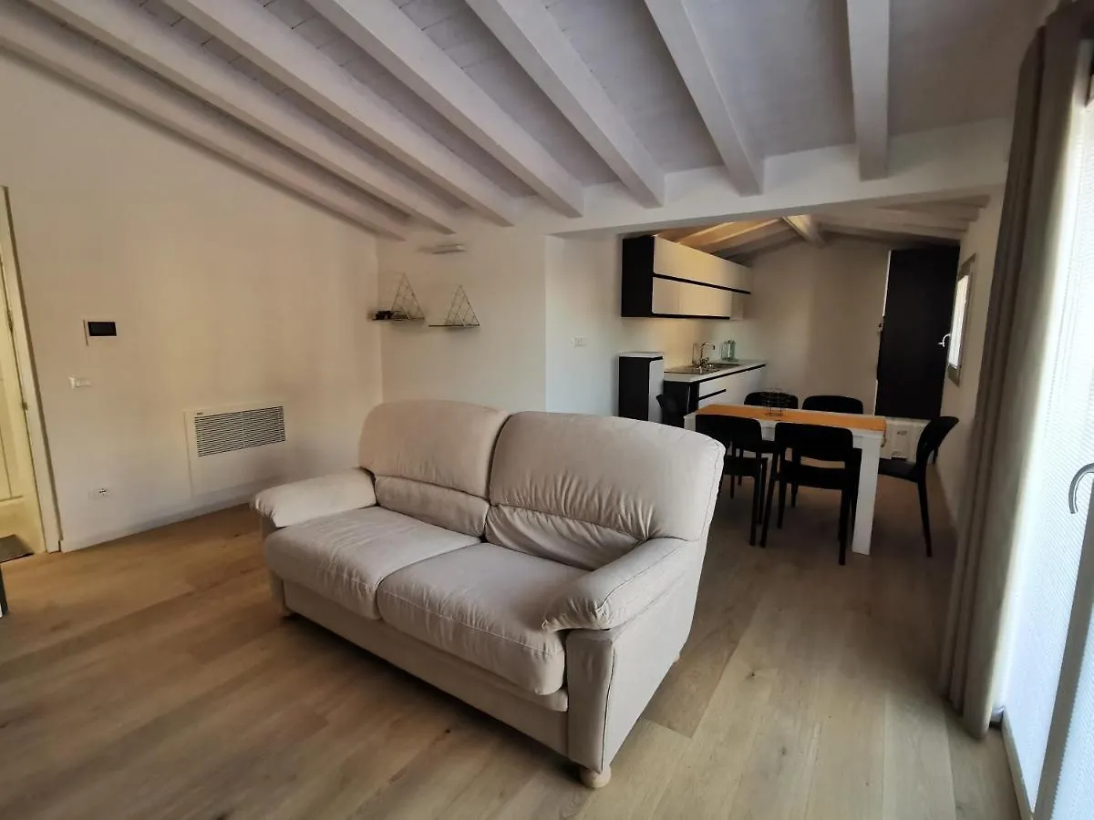 The Orange Flat Apartment Bussolengo Italy